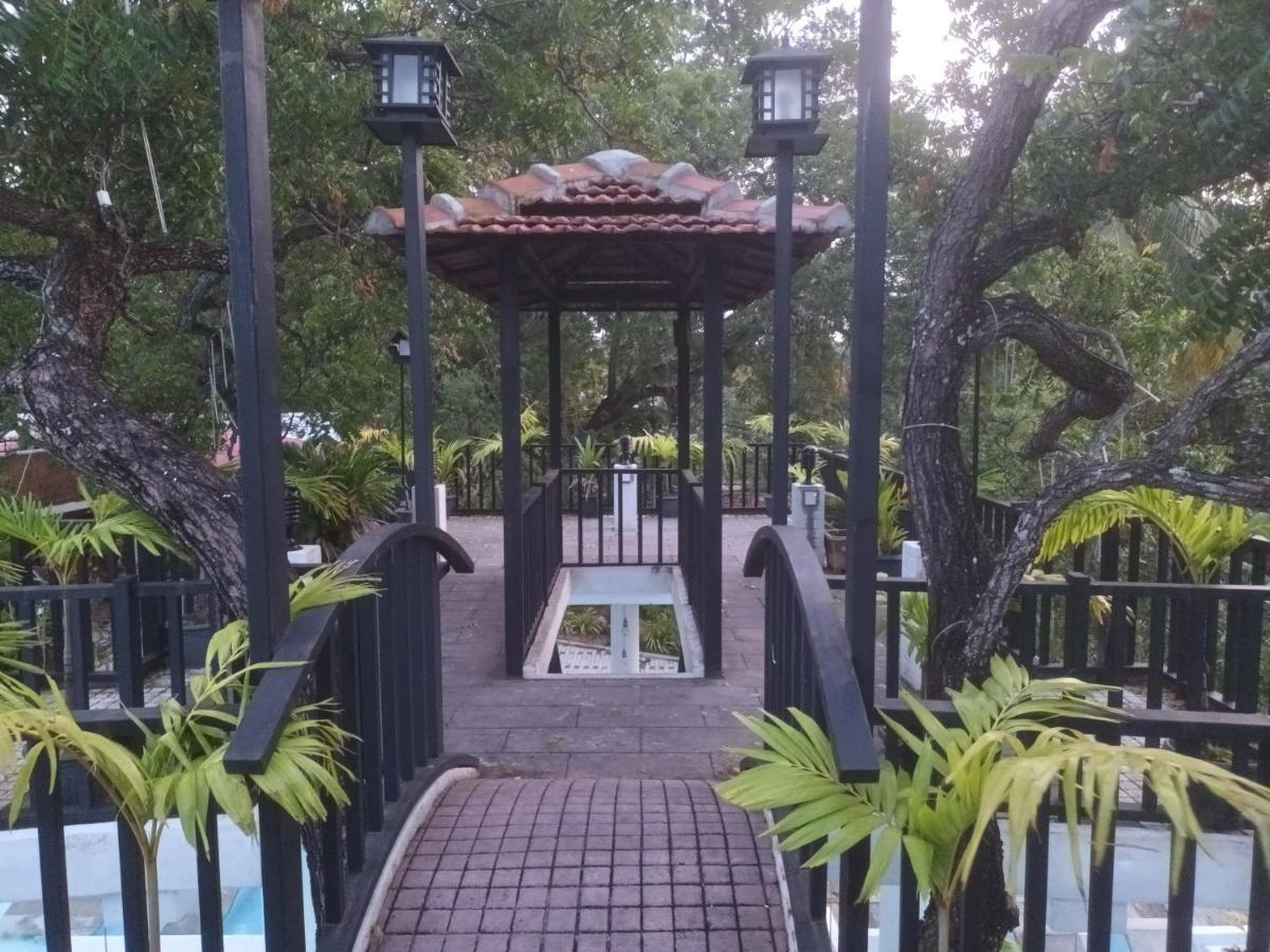 Lucky Beach Resort Trincomalee Luaran gambar