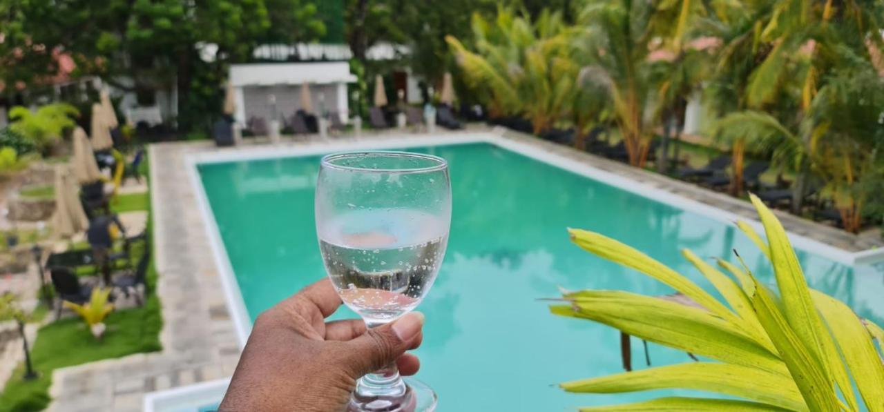 Lucky Beach Resort Trincomalee Luaran gambar
