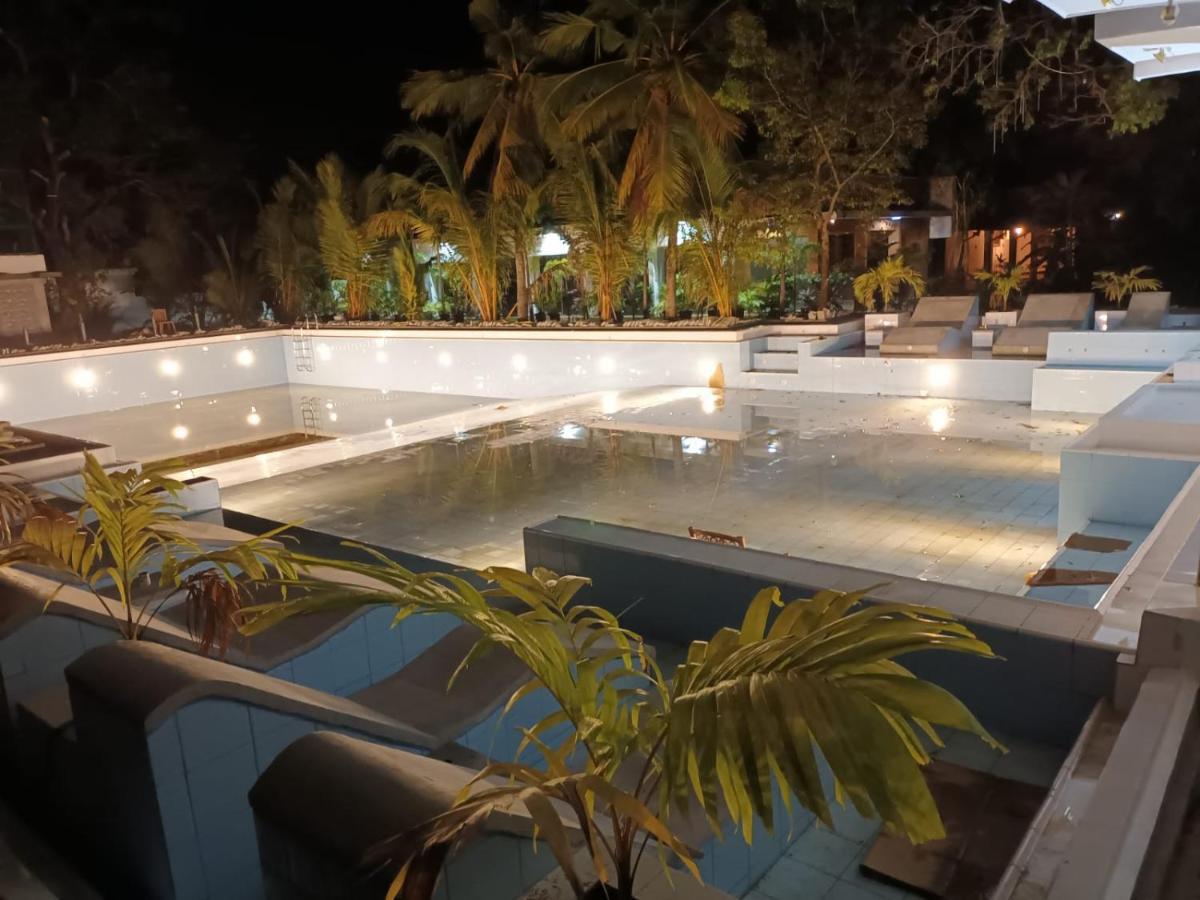 Lucky Beach Resort Trincomalee Luaran gambar