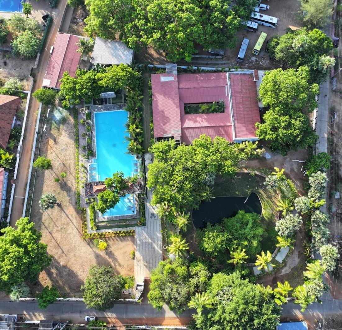 Lucky Beach Resort Trincomalee Luaran gambar